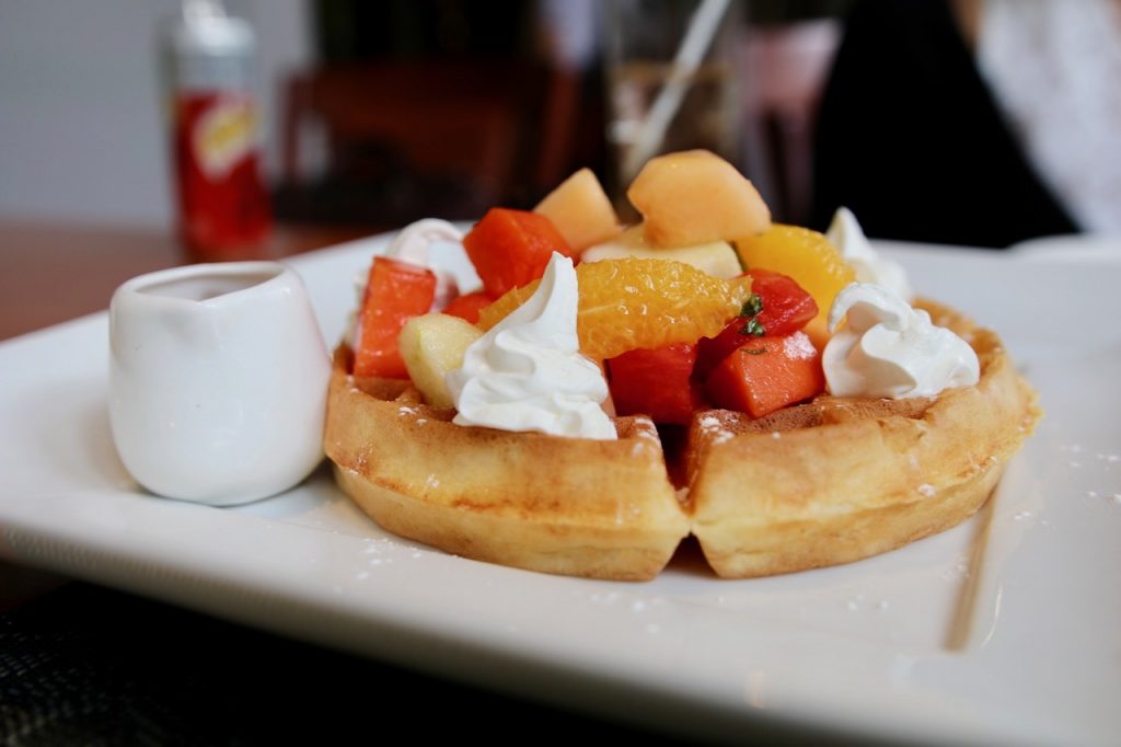 waffles with fruits