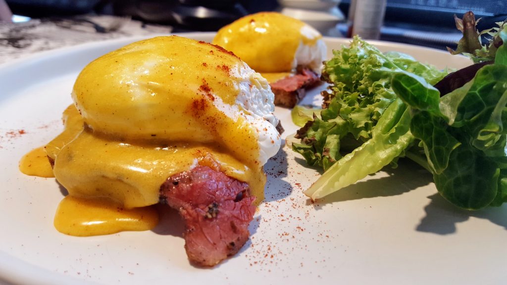 pastrami eggs benny